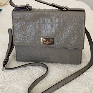 Kate Spade Textured Purse with magnetic closure